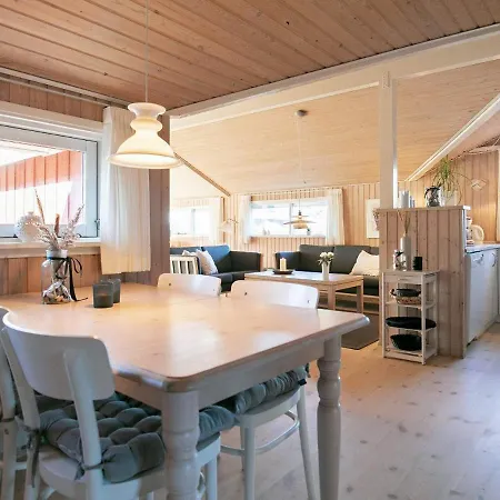 6 Person In Hj Rring