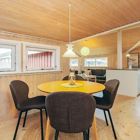 Holiday home 6 Person In Hj Rring *